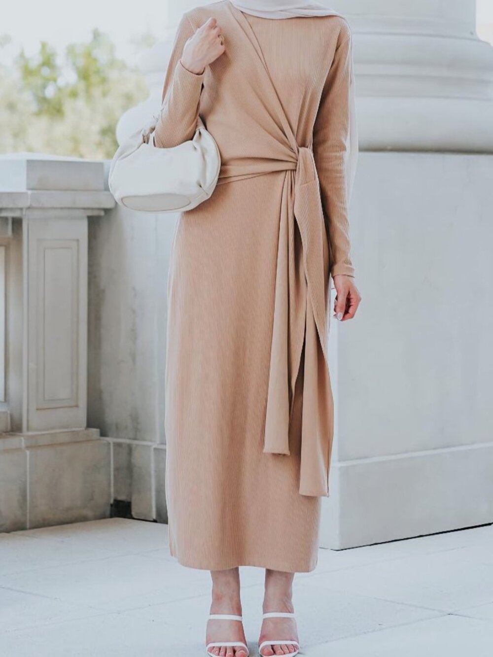 The Drop Women's Praline Side Knotted Tie Maxi Dress